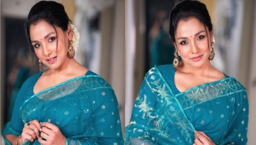 জামদানিতে নজর কাড়লেন রুনা খান